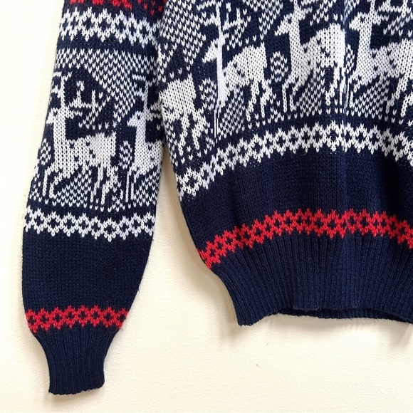 Vintage Fair Isle Nordic Unisex Reindeer Snowflake Christmas Sweater, Size M - Picture 5 of 11